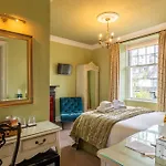 Pensionat Oakfold House 4*