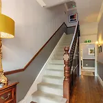 Oakfold House