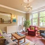 Oakfold House