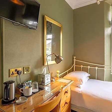 Gæstehus Oakfold House 4*