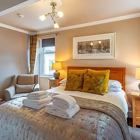 Πανσιόν Oakfold House 4*