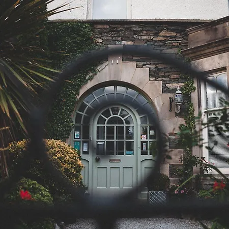 Oakfold House