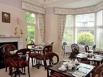 Guest house Oakfold House